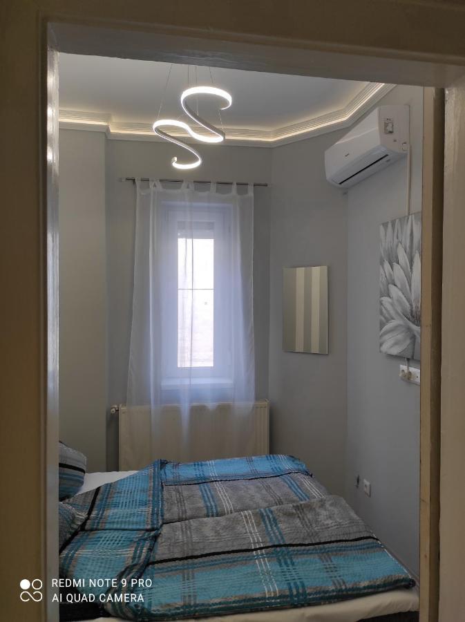 Anna Apartmanok 페치 외부 사진